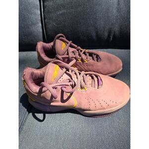 Nike LeBron 21--men's size 7.5